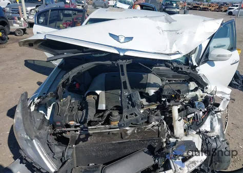 2011 Hyundai Genesis 3.8 z USA, uszkodzony, nr VIN KMHGC4DE8BU140422